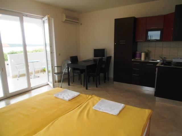 Apartment Zekija Barbat na Rabu Номер фото