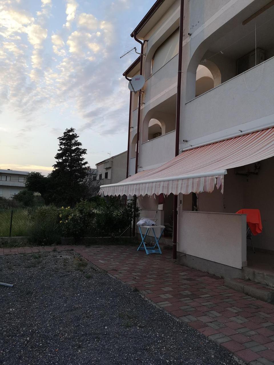 Apartment Zekija Barbat na Rabu Экстерьер фото